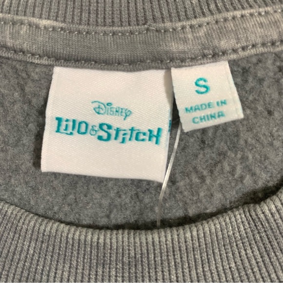 Disney’s Lilo & Stitch Pullover Crewneck Sweatshirt-Size S NWT - Picture 6 of 9